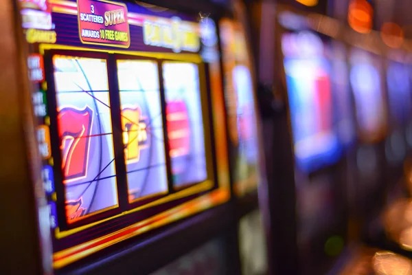 koko live roulette table with dealer and wheel